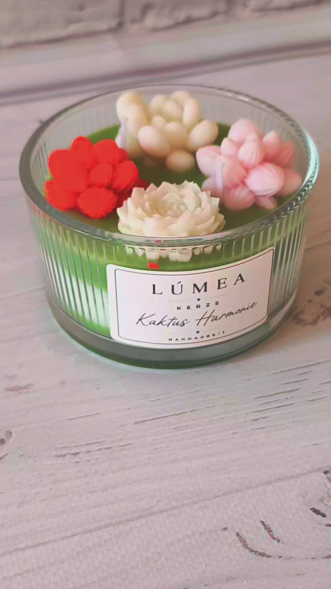 LÚMEA “Kaktus Harmonie” Kerze – Handgemachte Dekokerze mit Kakteen & Blumen