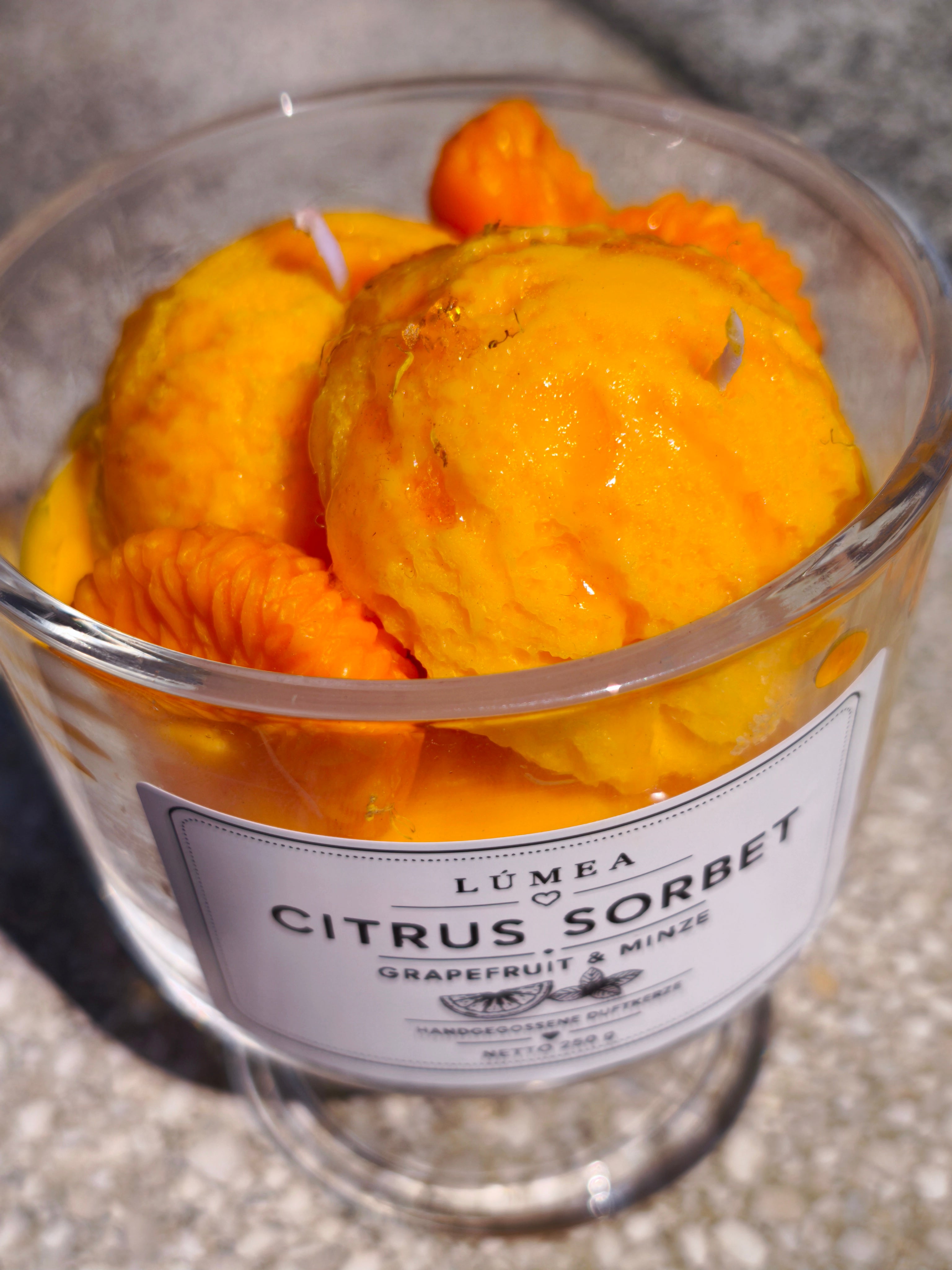LÚMEA Citrus Sorbet Duftkerze – Grapefruit & Minze | 100 % Sojawachs | Handgegossen | 250 g